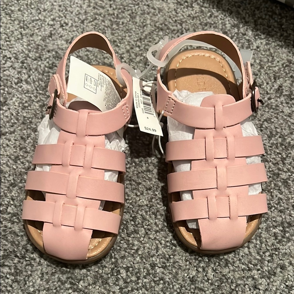 Old Navy-Size 8 Pink Sandals
New with Tags